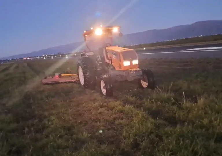 Mantenimiento en franjas de pista – La Rioja5